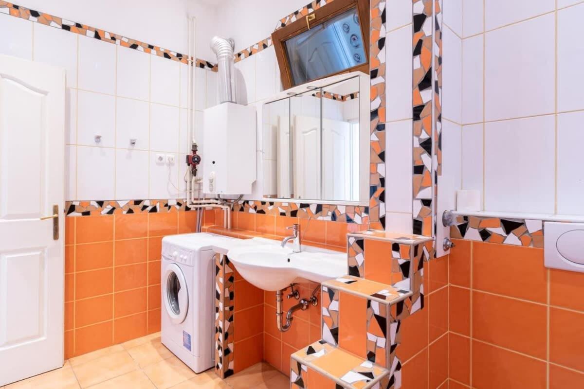 Apartment Spacious And Comfy Very *