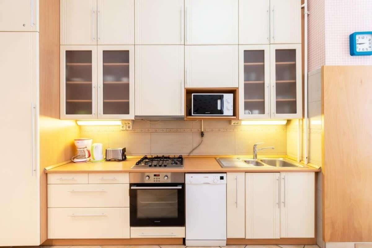 Apartment Spacious And Comfy Very Budapest