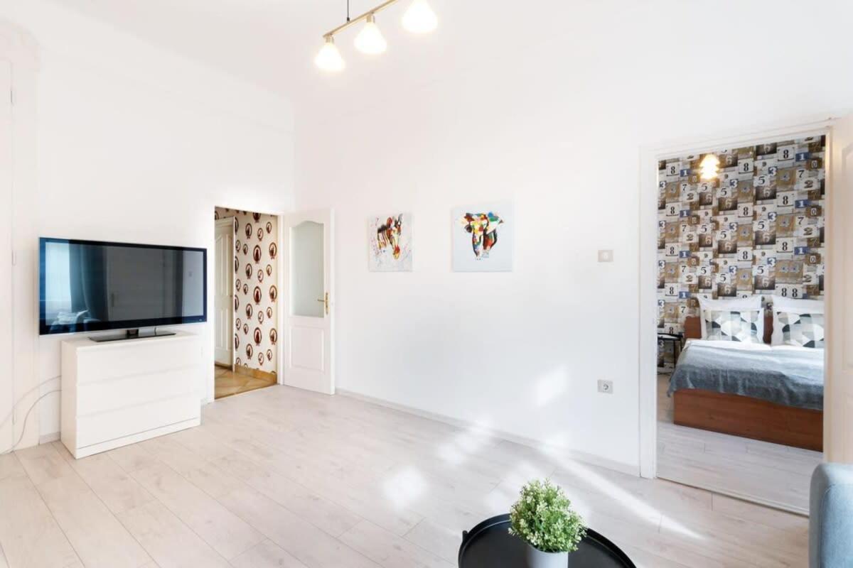 Apartment Spacious And Comfy Very